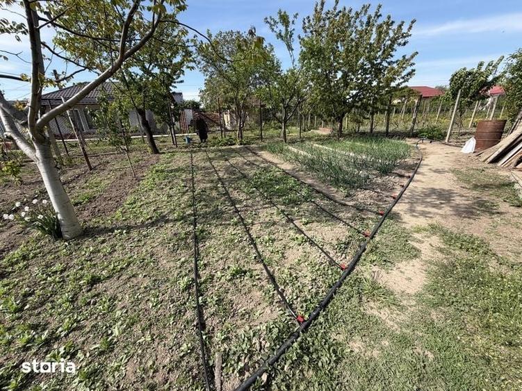 Casă cu 4 camere cu Teren 2000 Mp în Răstoaca