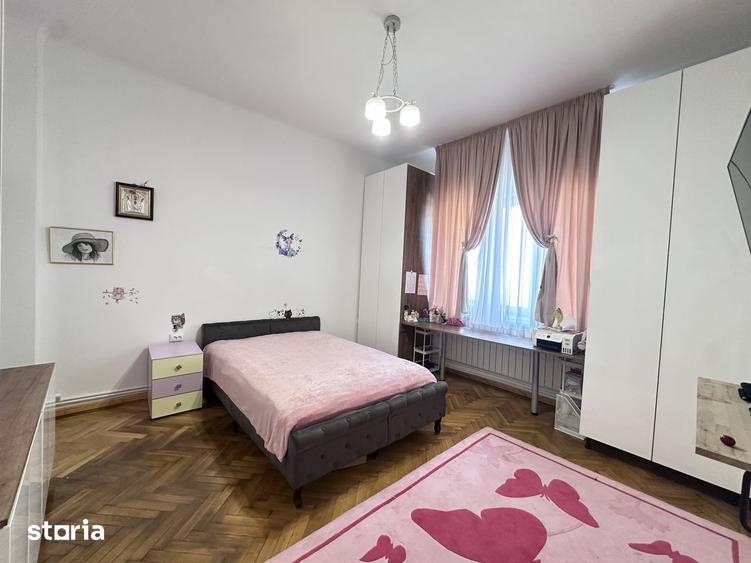 Casă cu Teren 200 Mp în Centrul Civic