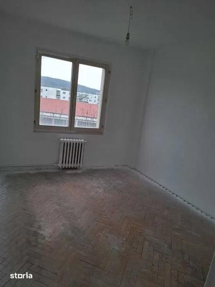 Apartament cu 3 camere în Unirii