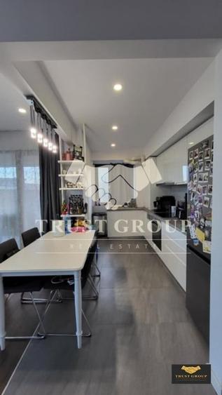 Apartament cu 3 camere decomandat, mobilat în Victoriei