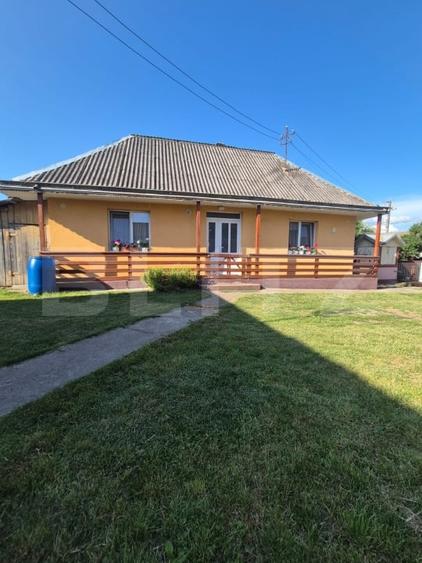 Casă individuală cu 2 camere cu Teren 5600 Mp în Periferie