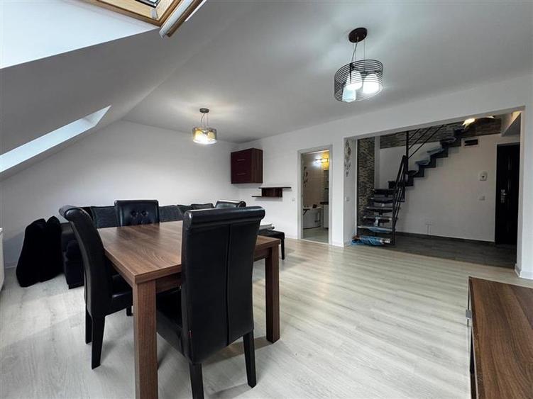 Apartament cu 3 camere semidecomandat, mobilat în Mănăștur