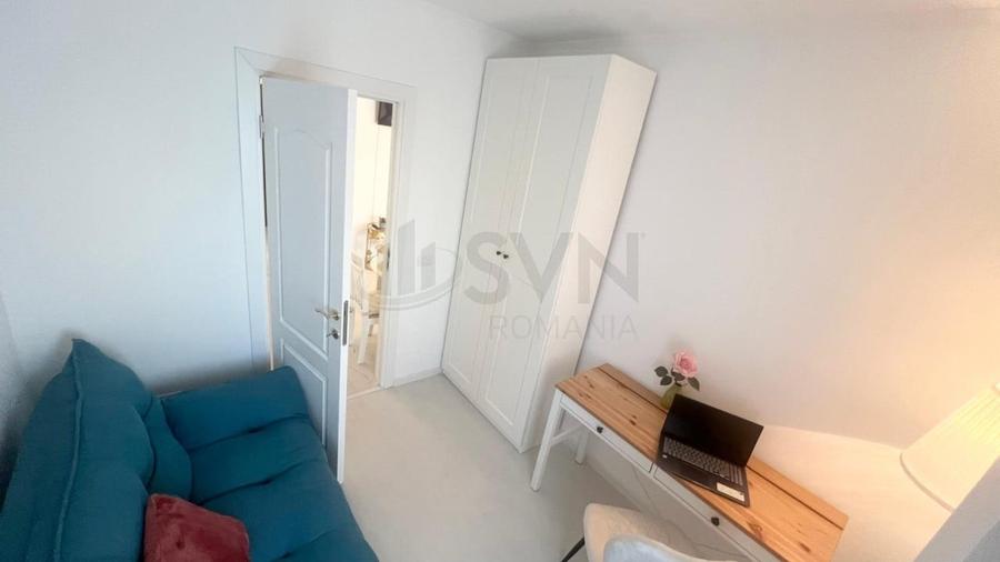 Apartament cu 3 camere semidecomandat, mobilat în Tineretului