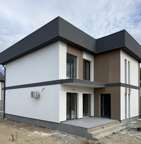Casă cu 4 camere în Bran