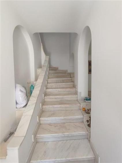Casă cu 4 camere cu Teren 275 Mp în Tineretului