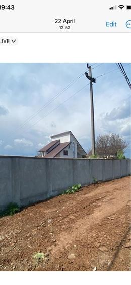 Casă cu 4 camere în Milcov