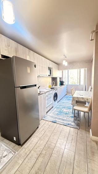 Apartament cu 3 camere decomandat în Hotvon