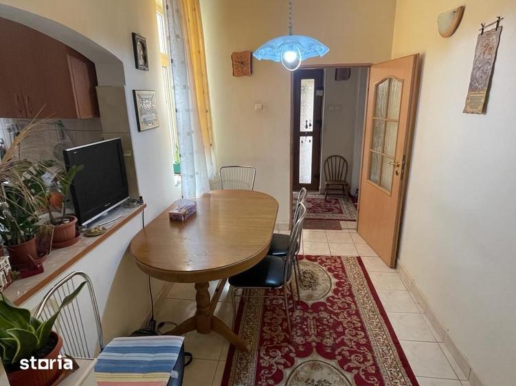 Apartament cu 5 camere în Central