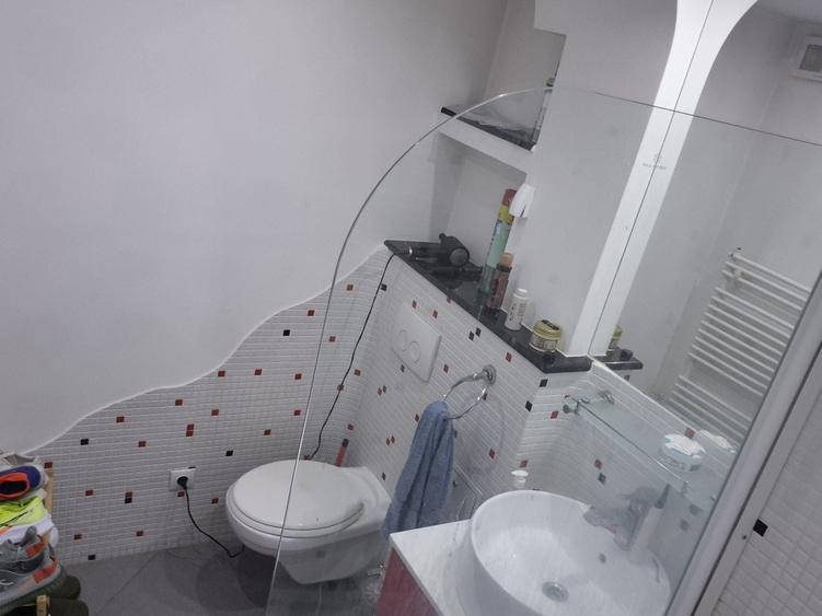 Garsonieră decomandată în Central
