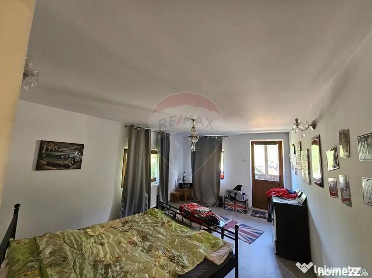 Casă cu 7 camere cu Teren 1134 Mp în Tarcău
