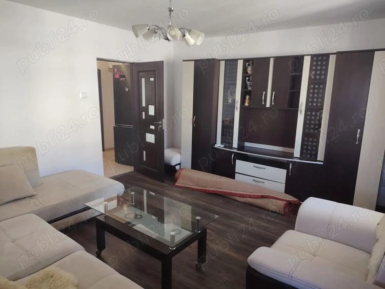 Apartament cu 2 camere decomandat în Micro 20
