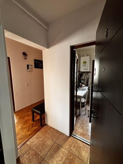 Apartament cu 3 camere decomandat în Gheorghe Lazăr