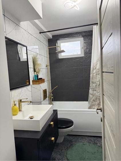 Apartament cu 3 camere decomandat în Aghireșu
