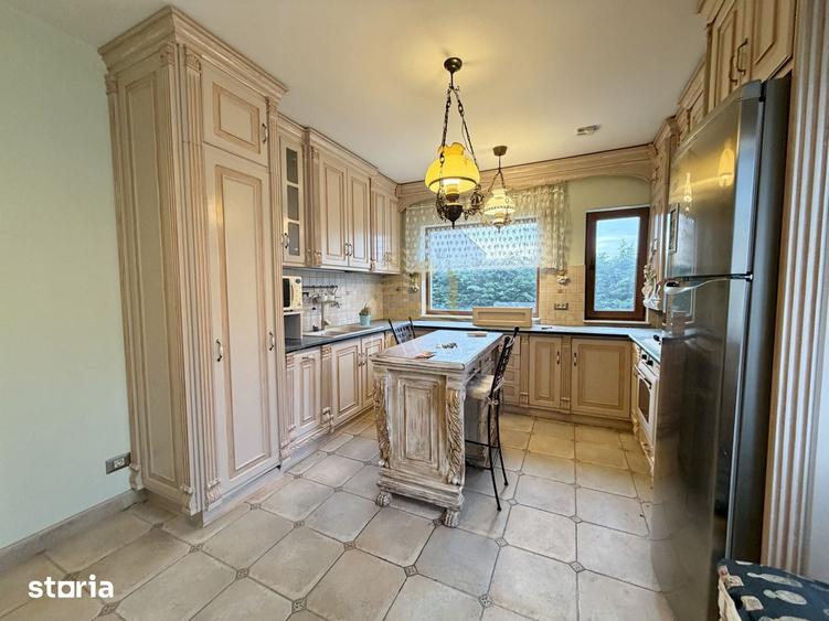 Casă cu 5 camere cu Teren 500 Mp în Gruia