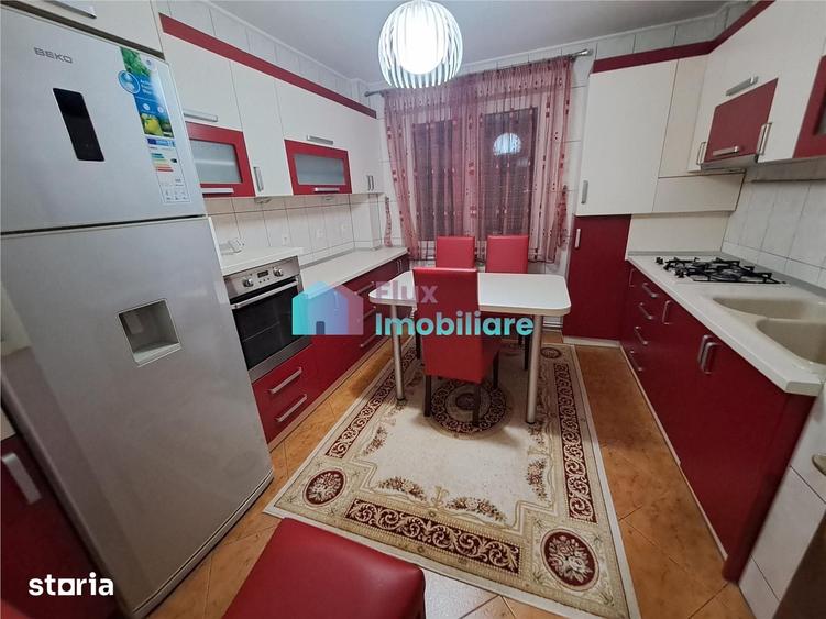 Apartament cu 4 camere decomandat în George Enescu