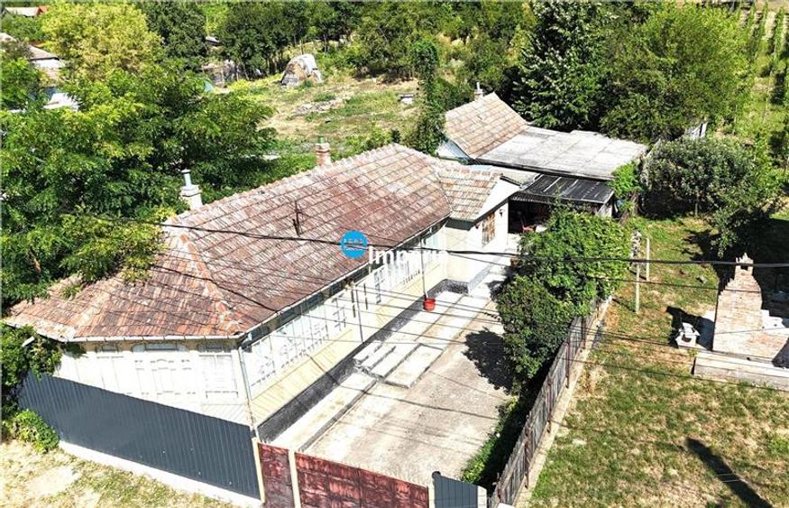 Casă individuală cu 3 camere cu Teren 1487 Mp în Costuleni