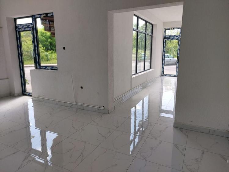 Birou, de 200 mp, în Central