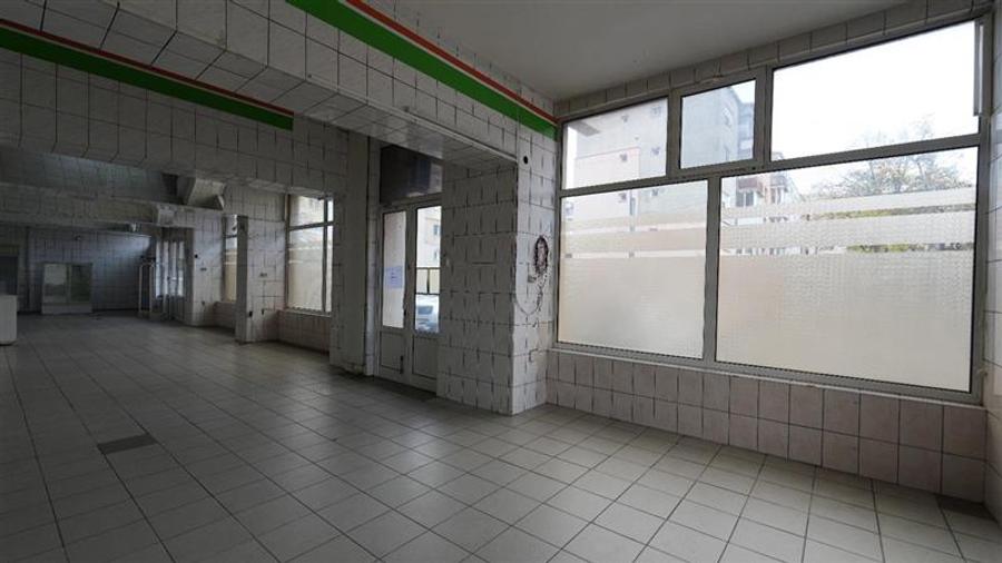 Spațiu comercial, de 232.5 mp, în Central