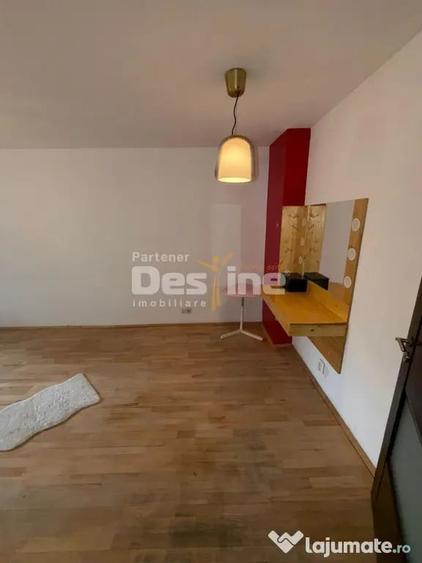 Apartament cu 4 camere decomandat în Crângași