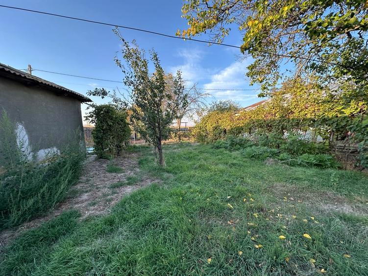Casă individuală cu 5 camere cu Teren 2000 Mp în Nănești
