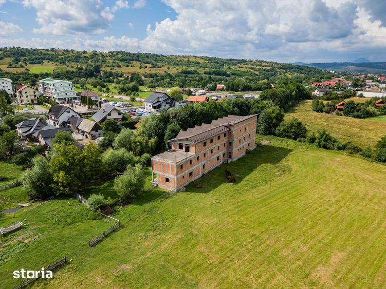 Casă cu Teren 2000 Mp în Central