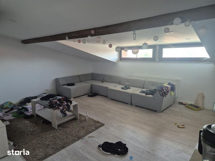 Casă cu 5 camere cu Teren 1000 Mp în Dragomirești-Vale