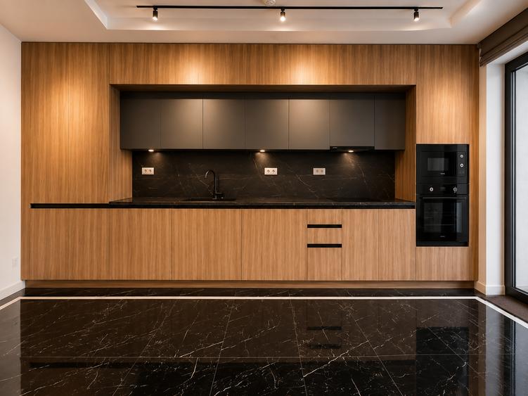 Duplex cu 7 camere cu Canalizare în Nord