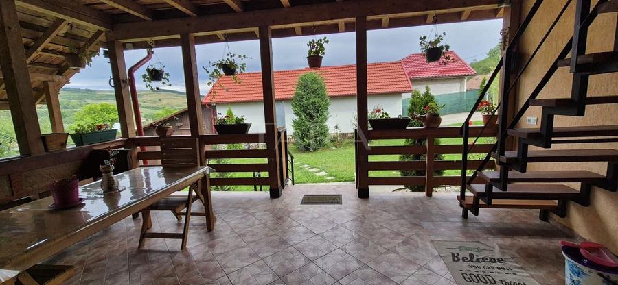 Casă individuală cu 3 camere cu Canalizare în Aluniș