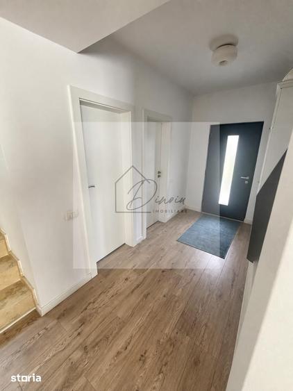Casă cu 5 camere cu Teren 560 Mp în Corbeanca