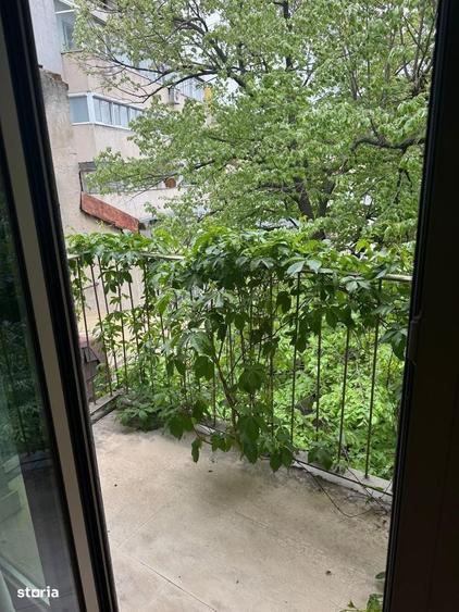 Apartament cu 4 camere în Victoriei