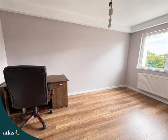 Apartament cu 3 camere semidecomandat, mobilat în Tătărași