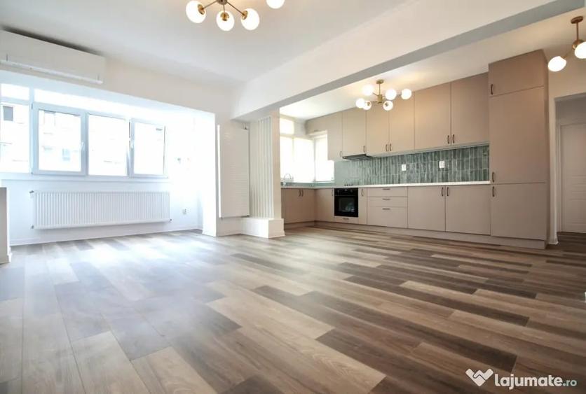 Apartament cu 3 camere decomandat în Teiul Doamnei
