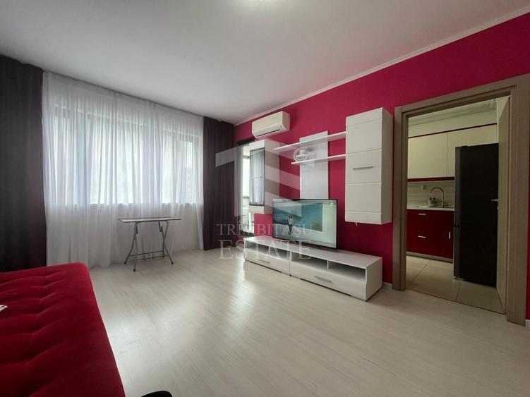 Apartament cu 3 camere semidecomandat, mobilat în DN 1