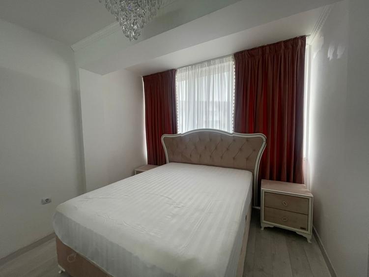 Apartament cu 4 camere semidecomandat, mobilat în Florești