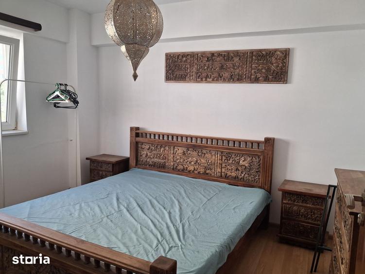 Apartament cu 2 camere semidecomandat, mobilat în Cișmigiu