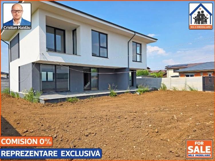 Casă cu 5 camere cu Canalizare în Domnești