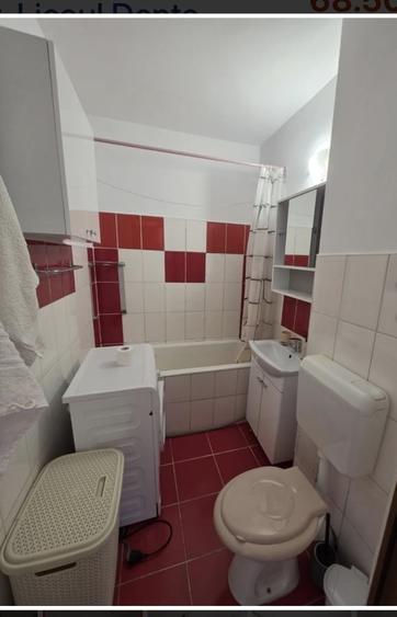Garsonieră semidecomandată în Titan
