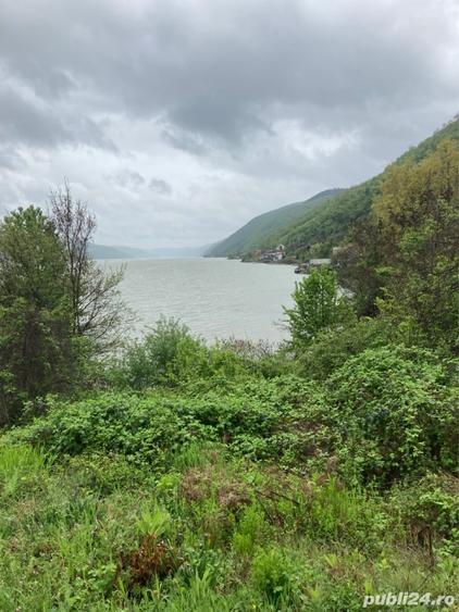 Teren de 707 mp, în Dubova