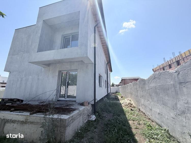 Duplex deosebit, 5 camere, curte generoasa, zona Safirului-Gladiolelor - 1