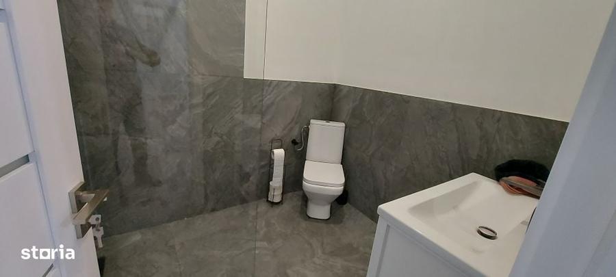 Casă cu 4 camere în Periș