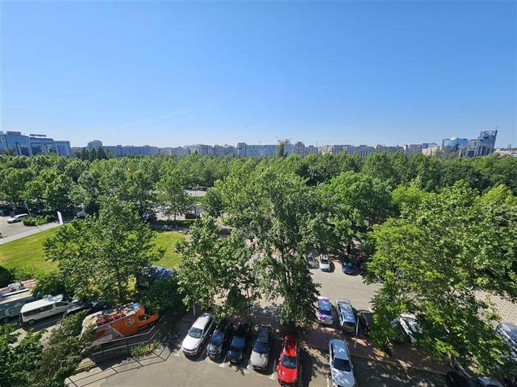 Apartament cu 3 camere decomandat, mobilat în Unirii