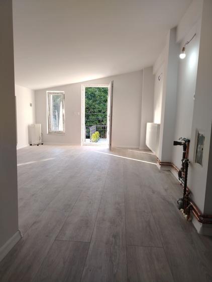Inchiriez apartament cu o camera ,str Dambovitei ,34 mp ,la mansarda cu terasa de 30 mp! - 3
