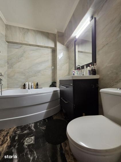 Apartament cu 4 camere decomandat în Vitan