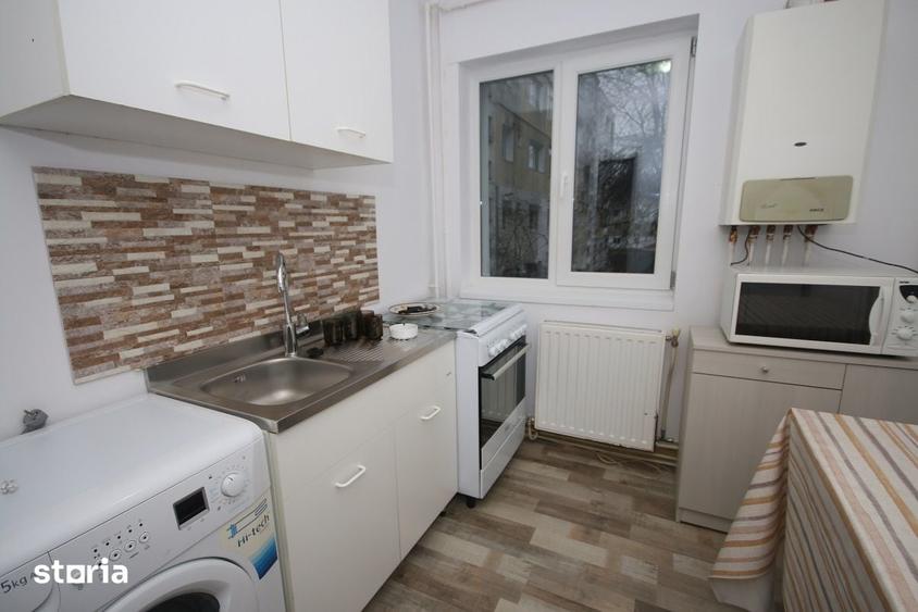 Apartament cu 2 camere decomandat în Tache