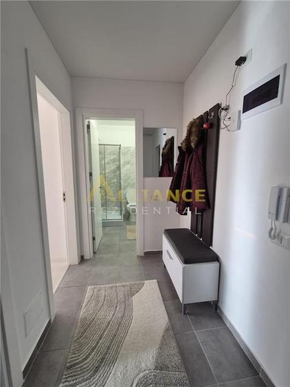 Apartament cu 3 camere decomandat în Apărătorii Patriei