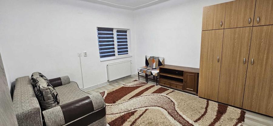 Casă cu 4 camere cu Teren 400 Mp în Coiciu
