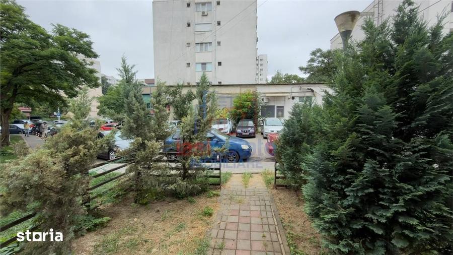 Spațiu comercial, de 48 mp, în Podu Roș