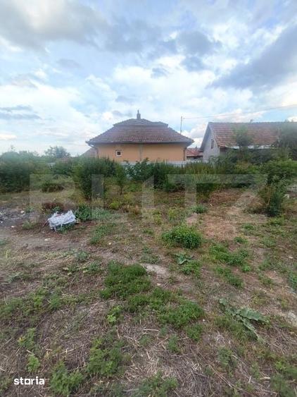 Casa de vanzare Unirea 1 aproape de centrul comunei , 35mp si 865mp te - 6