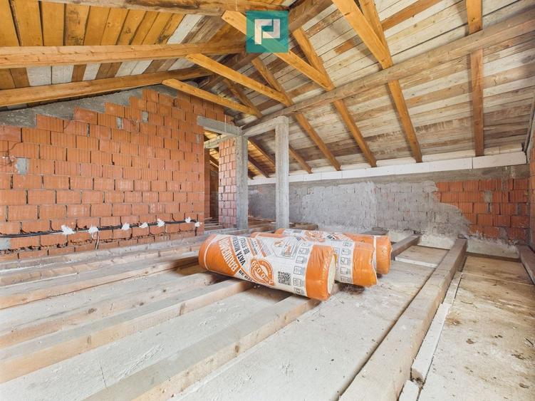 Casă individuală cu 3 camere cu Teren 500 Mp în Frumușeni