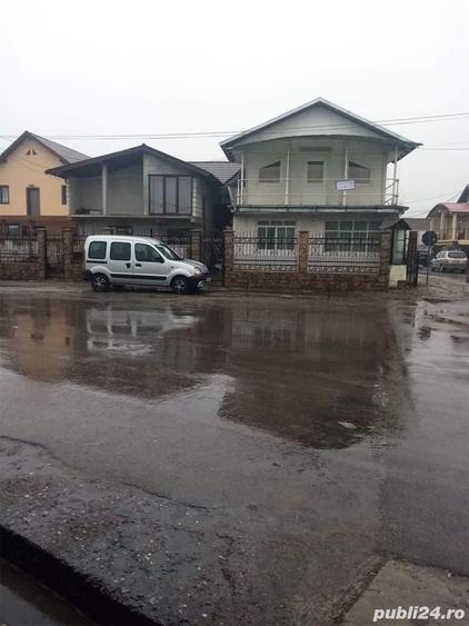Casă cu 5 camere în Mărginenii de Jos